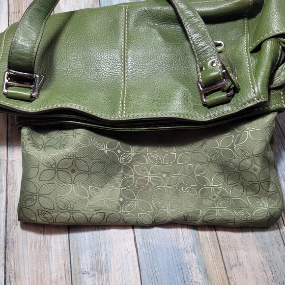 ✨️HP✨️Fossil Green Purse. - Picture 11 of 14